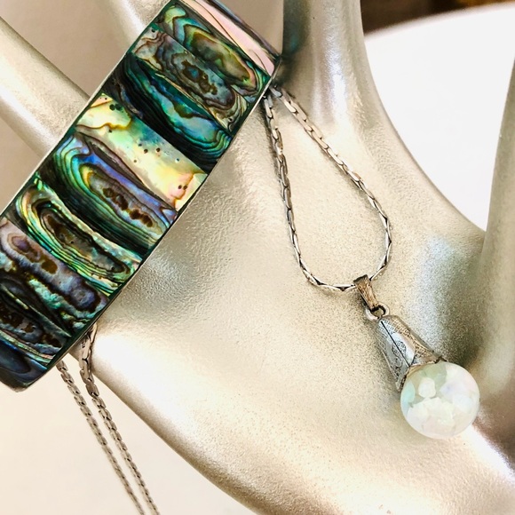 Vintage Abalone Bracelet & Glitter Globe Pendant Necklace - Picture 14 of 15